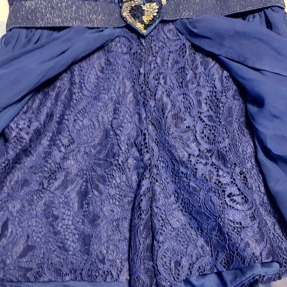 Girls Disney Descendents outfit Size 7/8 - Picture 3 of 5